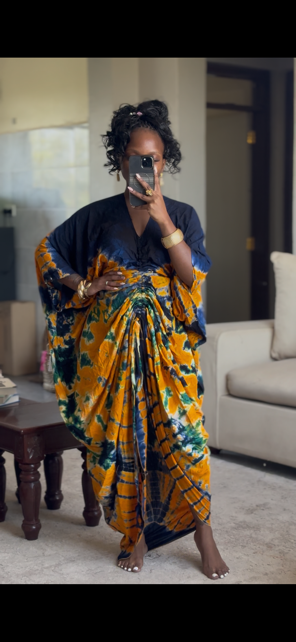 Thee Buche Boubou