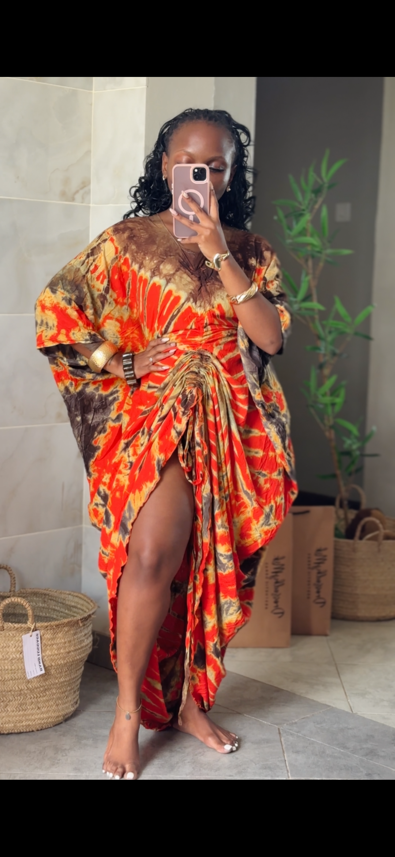 Thee Buche Boubou