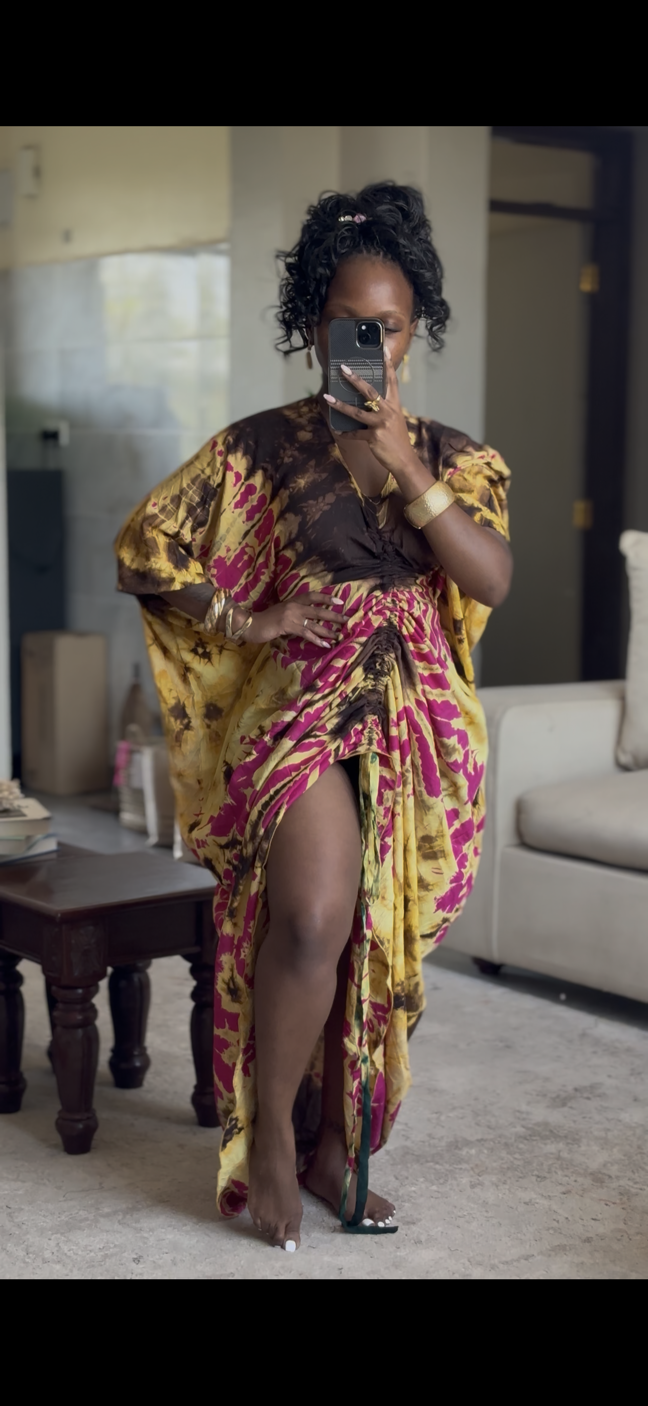 Thee Buche Boubou