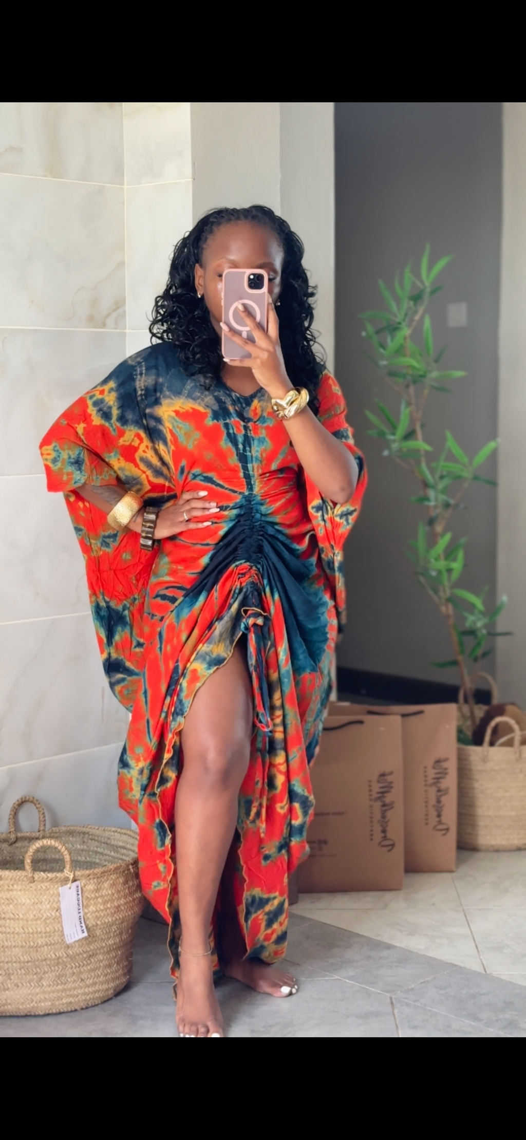 Thee Buche Boubou