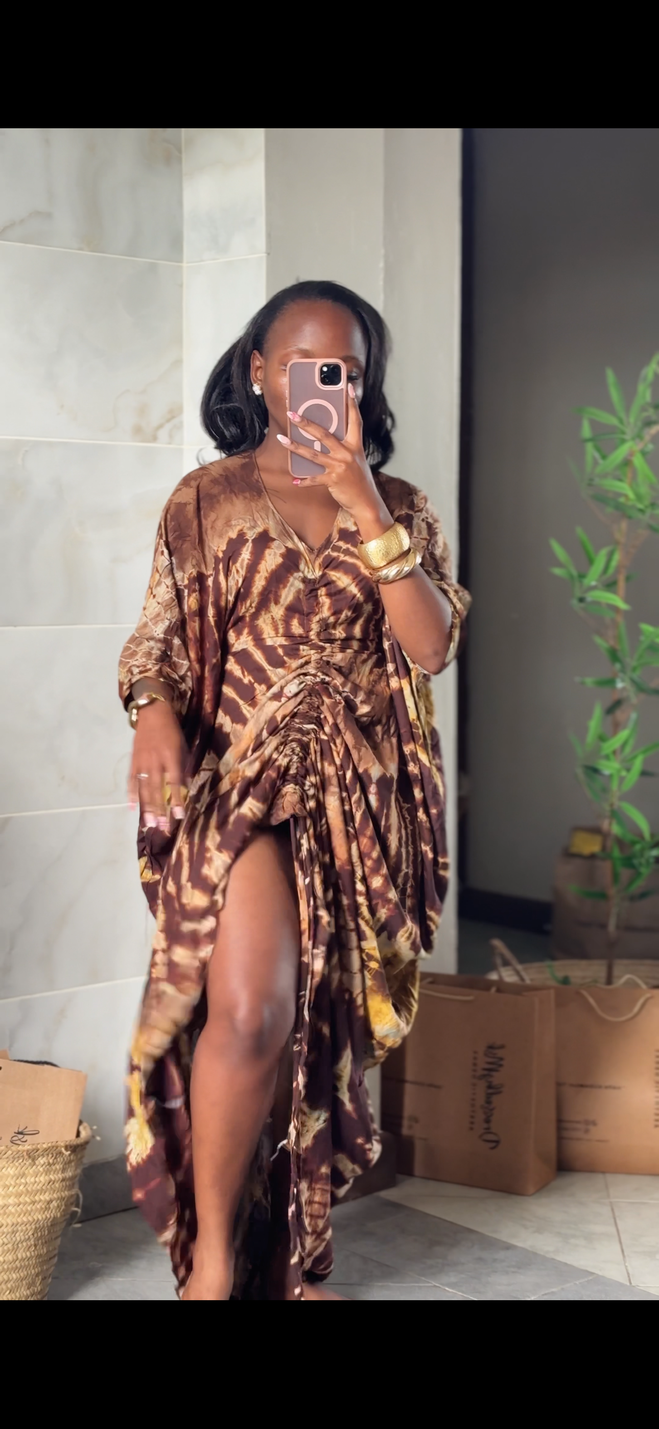 Thee Buche Boubou
