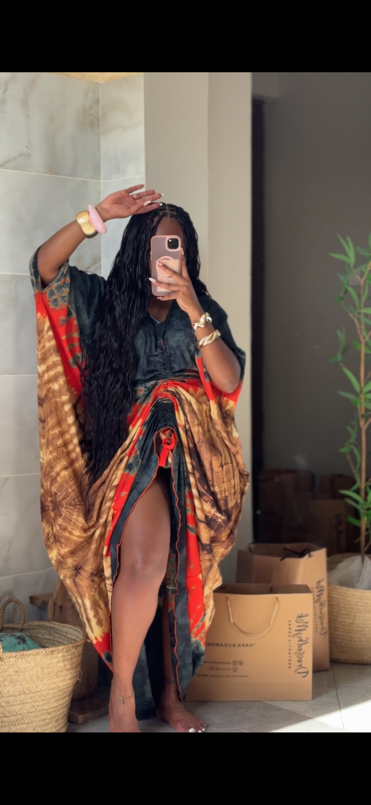 Thee Buche Boubou